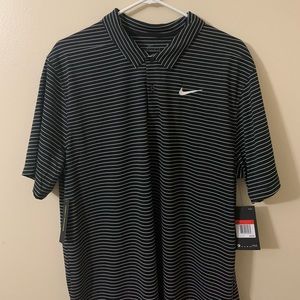 NEW WITH TAGS Nike men’s polo, size L